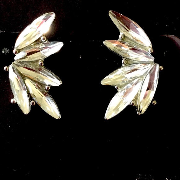 Elegant Rhinestone Earrings - Picture 3 of 4